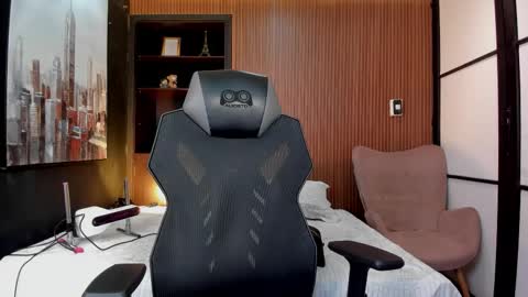 Snapshot of thaliabrooks_ chatting on March 5, 2026, 6:20 am Thalia online show from March 5, 2026, 6:20 am