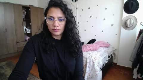    online show from October 24, 2025, 7:10 pm