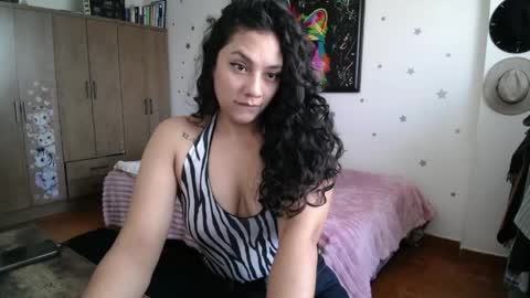 Snapshot of thaliacooper chatting on April 25, 2026, 7:11 pm online show from April 25, 2026, 7:11 pm