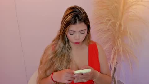  Thalia online show from April 23, 2026, 5:04 pm