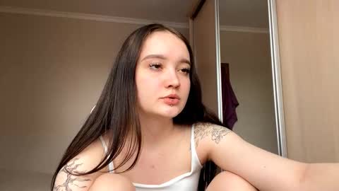 Yumi online show from February 22, 2026, 9:08 am