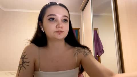 Yumi online show from February 24, 2026, 3:21 pm