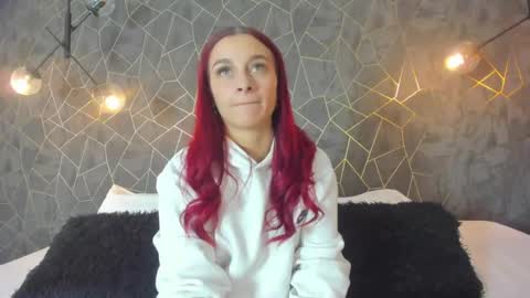 Snapshot of thalira_angels chatting on May 27, 2026, 6:27 pm THALIRA ANGELS online show from May 27, 2026, 6:27 pm