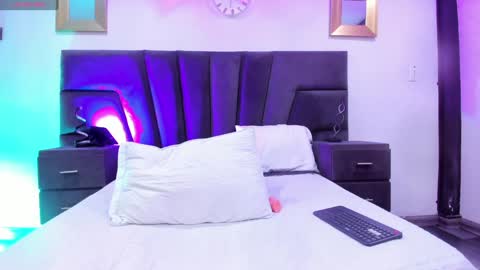 Snapshot of thamara_foxxx chatting on December 12, 2024, 7:52 am Thamara Fox online show from December 12, 2024, 7:52 am