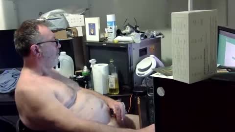 thang5545 online show from September 13, 2025, 4:01 am