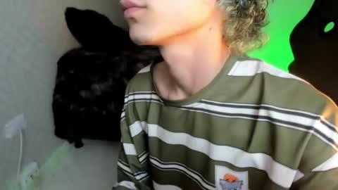 Snapshot of thanier_18 chatting on February 28, 2026, 8:21 pm thanier_18 online show from February 28, 2026, 8:21 pm