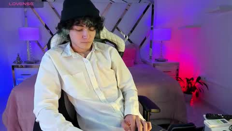 Snapshot of thanier_18 chatting on March 18, 2026, 7:17 pm thanier_18 online show from March 18, 2026, 7:17 pm