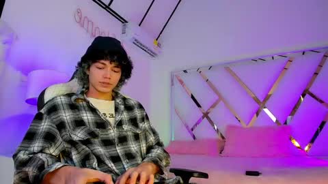 Snapshot of thanier_18 chatting on March 31, 2026, 7:25 pm thanier_18 online show from March 31, 2026, 7:25 pm