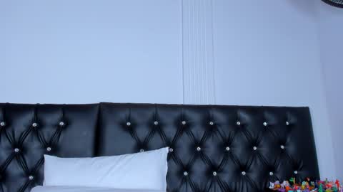 thara webstter online show from October 18, 2025, 11:55 am