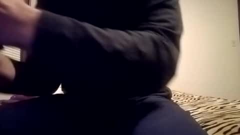 thatman1997655 online show from November 18, 2025, 5:45 am