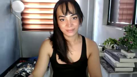 thatslut_deia online show from June 6, 2026, 3:33 am