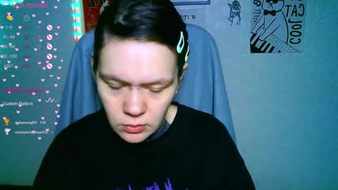 the_ice_owl online show from November 19, 2025, 12:43 am