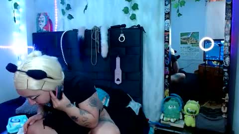 the_lesbian_game online show from March 10, 2026, 6:35 pm