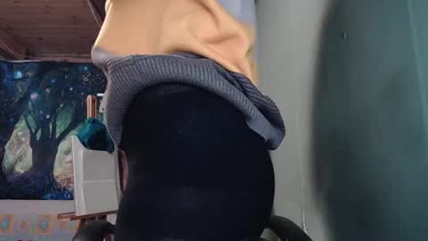 Snapshot of the_prettywondder chatting on January 31, 2025, 9:16 am Ekye online show from January 31, 2025, 9:16 am