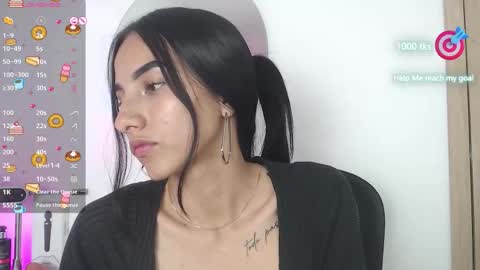 Andrea online show from October 17, 2025, 9:17 pm