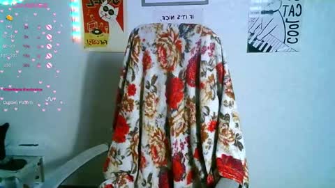 the_xmas_bby online show from November 11, 2025, 8:36 am