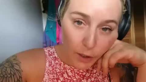 Snapshot of theauroramae chatting on June 12, 2026, 7:46 pm theauroramae - online show from June 12, 2026, 7:46 pm