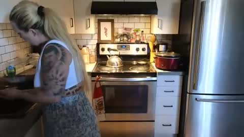 Snapshot of theauroramae chatting on June 23, 2026, 7:01 pm theauroramae - online show from June 23, 2026, 7:01 pm