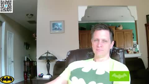 Snapshot of thebatandthecat10 chatting on May 5, 2026, 12:57 pm ISABELLA or MATT online show from May 5, 2026, 12:57 pm
