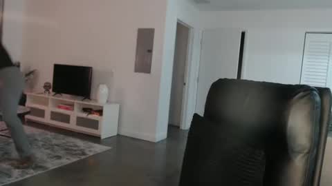 Snapshot of thecaramelldoll chatting on January 23, 2025, 11:36 pm thecaramelldoll online show from January 23, 2025, 11:36 pm