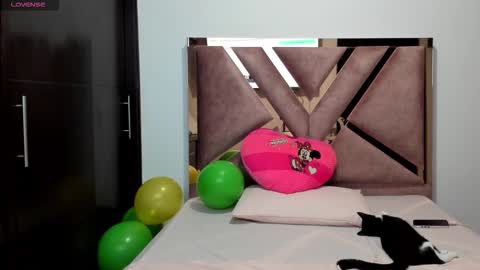 TheChicaNextDoor  online show from March 19, 2026, 11:09 pm