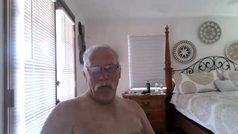 Snapshot of thecooltool_1 chatting on March 3, 2026, 5:30 pm thecooltool_1 online show from March 3, 2026, 5:30 pm