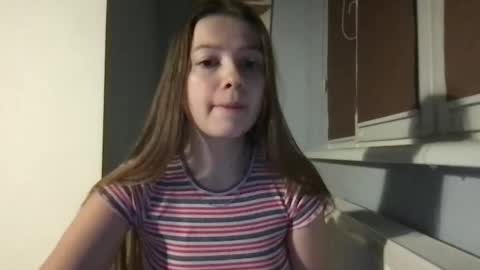 Crystal online show from February 2, 2025, 3:39 pm