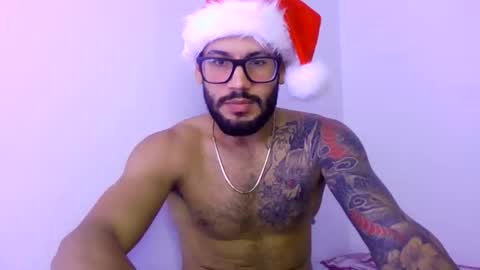 Snapshot of thedragonboyxxx chatting on December 16, 2025, 5:12 am thedragonboyxxx online show from December 16, 2025, 5:12 am