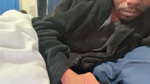 theeshooterr online show from December 3, 2024, 6:04 am