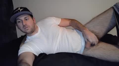 Theetwohander online show from February 18, 2025, 9:42 pm