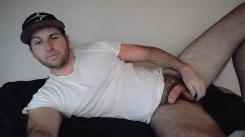 Snapshot of theetwohander chatting on April 18, 2026, 3:38 pm Theetwohander online show from April 18, 2026, 3:38 pm