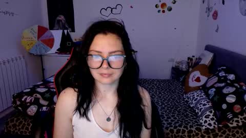 Snapshot of thefarmergirl chatting on May 24, 2026, 6:35 pm TheFarmergirl online show from May 24, 2026, 6:35 pm