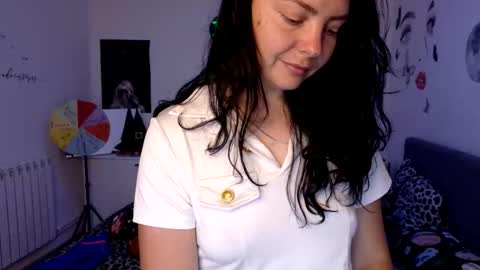 Snapshot of thefarmergirl chatting on June 2, 2026, 5:20 am TheFarmergirl online show from June 2, 2026, 5:20 am