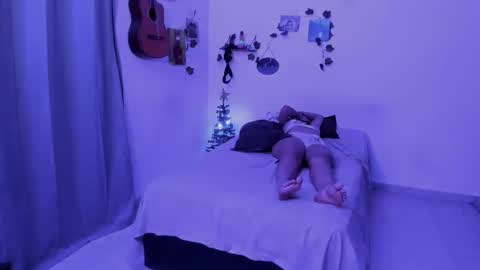 Snapshot of thefenix_jyk chatting on December 17, 2025, 6:52 am Ariamapola88 online show from December 17, 2025, 6:52 am