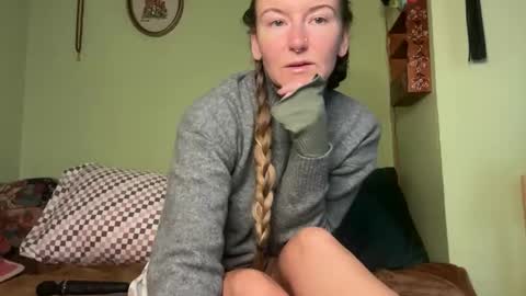 Fae online show from November 5, 2025, 7:36 pm