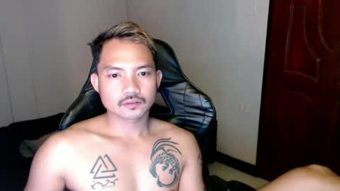 Snapshot of thefriskyasian chatting on January 23, 2025, 7:40 pm Jaycee online show from January 23, 2025, 7:40 pm