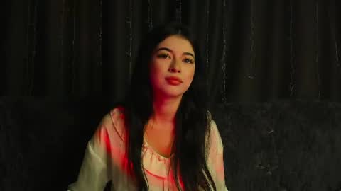 Snapshot of thegirlyoullcomebackto chatting on June 18, 2026, 6:12 pm Anora online show from June 18, 2026, 6:12 pm