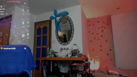 Snapshot of thegoldenbitch chatting on May 1, 2026, 2:05 am Goldie online show from May 1, 2026, 2:05 am