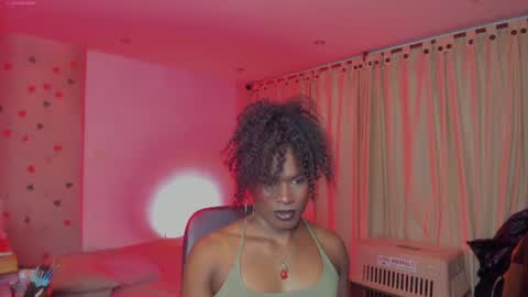 Snapshot of thegoldenbitch chatting on July 7, 2026, 12:57 am Goldie online show from July 7, 2026, 12:57 am