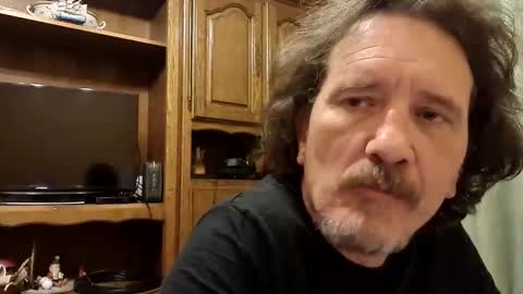 Green online show from May 1, 2026, 8:02 pm