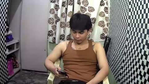 Snapshot of thehugecomeback chatting on January 7, 2025, 6:45 pm Xerxis online show from January 7, 2025, 6:45 pm