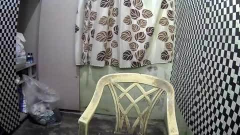 Snapshot of thehugecomeback chatting on January 20, 2025, 4:55 pm Xerxis online show from January 20, 2025, 4:55 pm