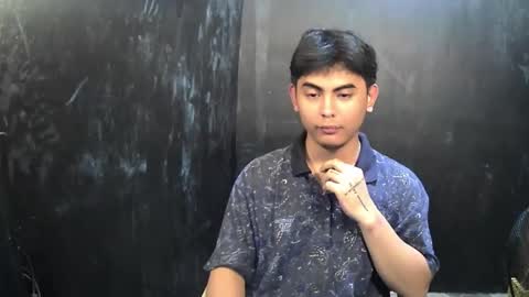 Snapshot of thehugecomeback chatting on February 12, 2025, 3:40 am Xerxis online show from February 12, 2025, 3:40 am