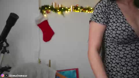 Iris online show from December 18, 2025, 8:48 pm