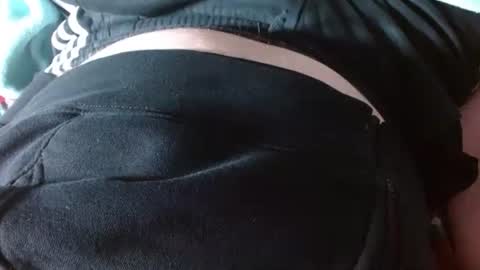 Liam online show from April 7, 2026, 9:48 pm