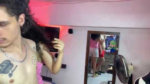 Snapshot of theking11220 chatting on February 1, 2026, 10:03 am theking11220 online show from February 1, 2026, 10:03 am