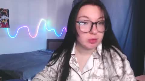 Lisa online show from November 25, 2025, 9:20 am