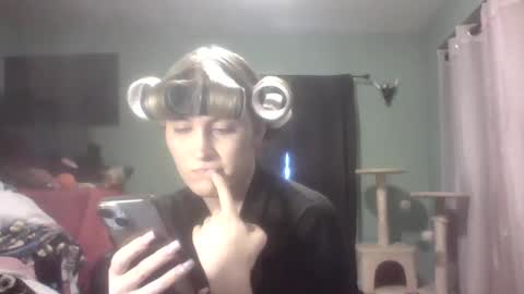 Little Bambii online show from December 5, 2024, 8:00 pm