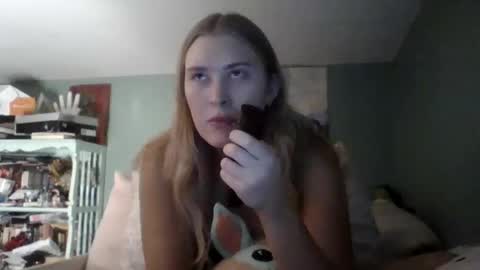 Snapshot of thelittlebambii chatting on November 30, 2025, 9:08 pm Little Bambii online show from November 30, 2025, 9:08 pm