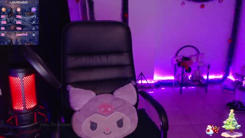 Snapshot of thelittlecherry_ chatting on December 13, 2024, 3:27 am thelittlecherry_ online show from December 13, 2024, 3:27 am